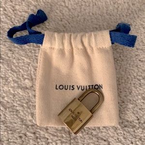 Louis Vuitton lock (no key)